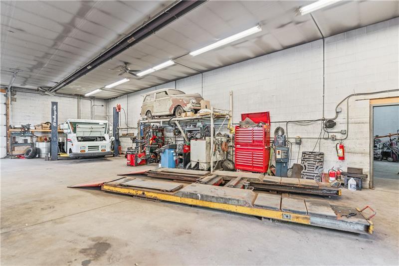 More Photos Of 560 Hoover Rd, Penn Hills Warehouse For Sale