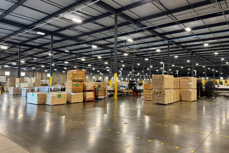 More Photos Of 5000 S Interstate Highway 45 W, Corsicana Distribution For Sale