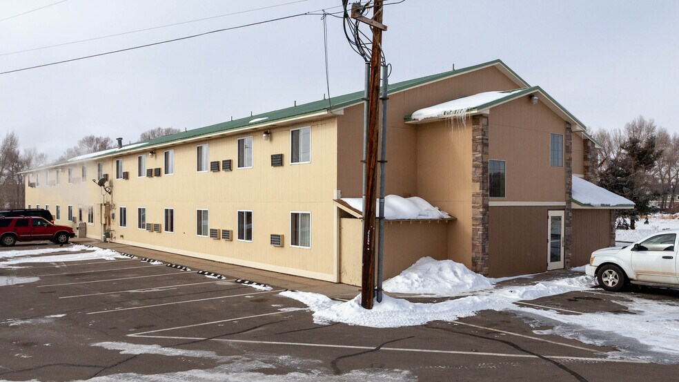 More Photos Of 701 W US Highway 50, Gunnison Hotel For Sale
