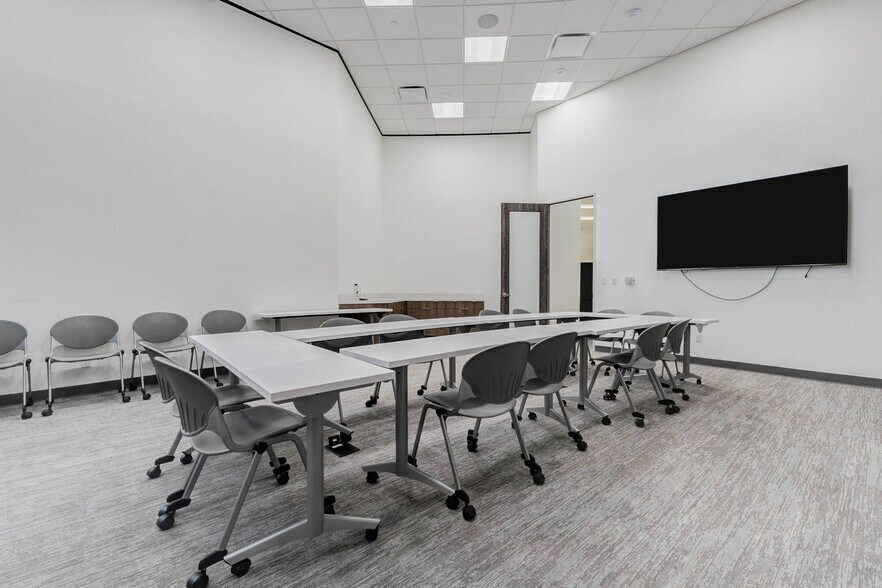 More Photos Of 1800 Bering Dr, Houston Office For Lease