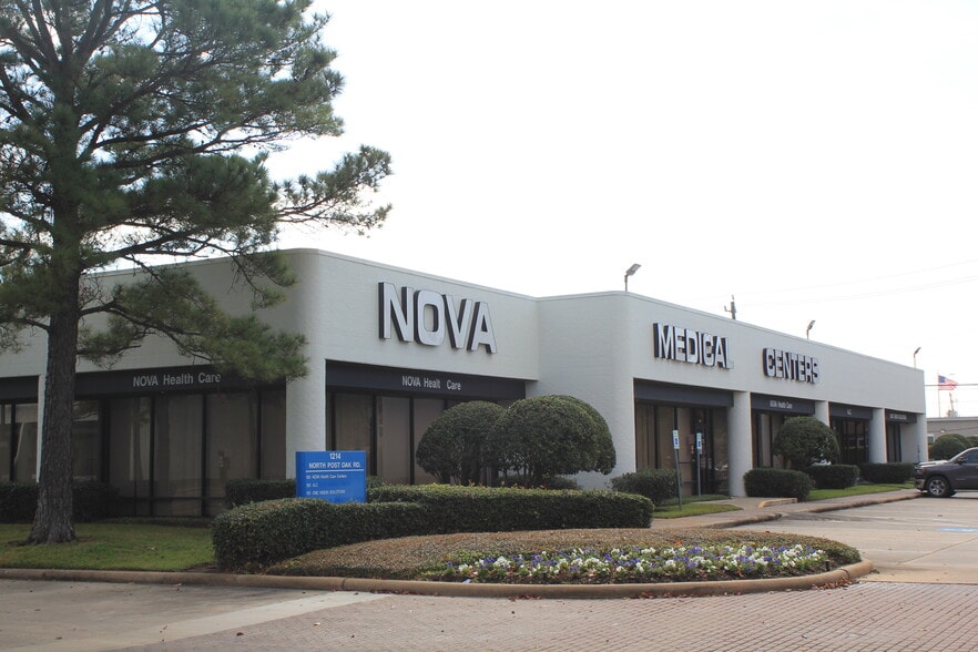 More Photos Of 1000 N Post Oak Rd, Houston Unknown For Lease