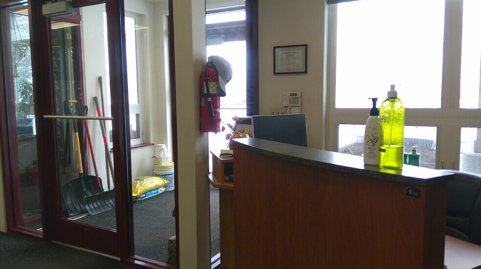 More Photos Of 424 4th St, Fairbanks General Retail For Sale