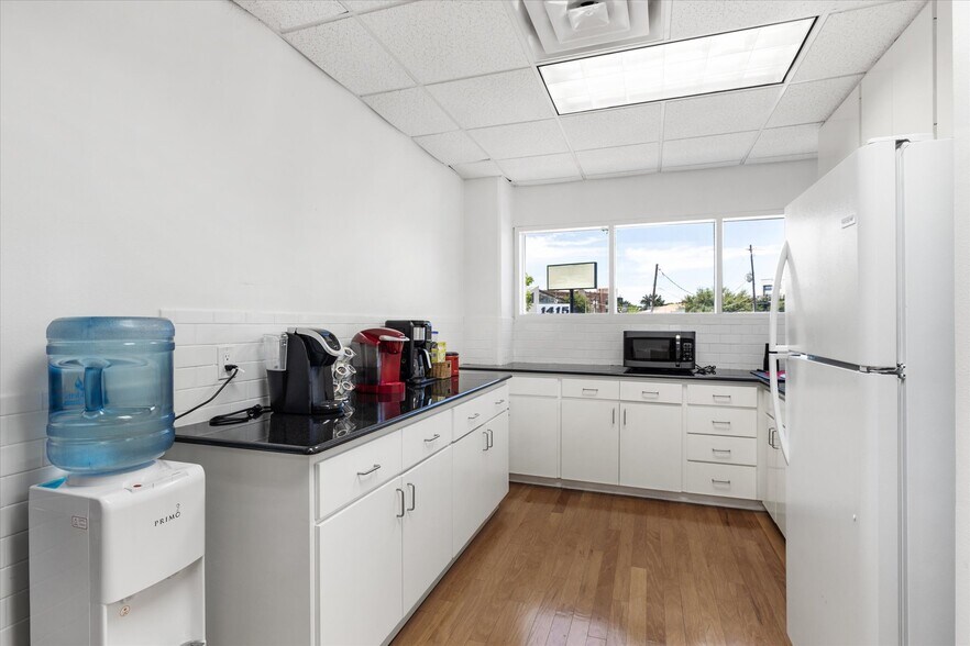 More Photos Of 1200 West Fwy, Fort Worth Office For Lease