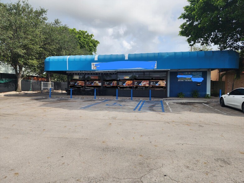 More Photos Of 3215 Davie Blvd, Fort Lauderdale Restaurant For Sale