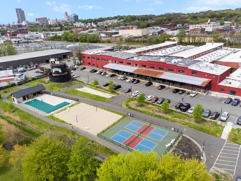 More Photos Of 21 Erie Blvd, Albany Apartments For Lease