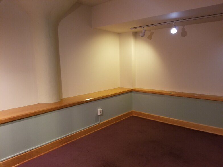 More Photos Of 1230 W Morehead St, Charlotte Loft Creative Space For Lease