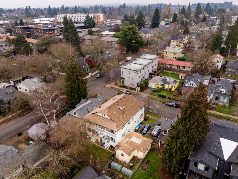 More Photos Of 3911 SE 28th Pl, Portland Apartments For Sale
