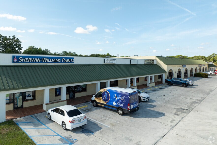 More Photos Of 8421-8425 S US Highway 1, Port Saint Lucie Storefront For Lease