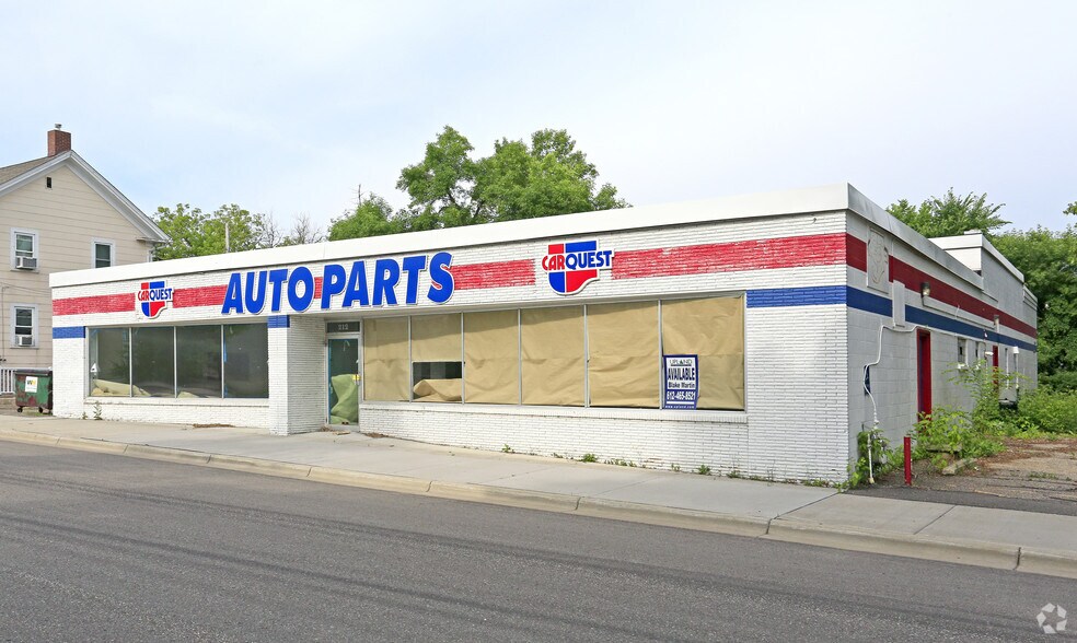 Primary Photo Of 212 Oak St S, Sauk Centre Freestanding For Lease