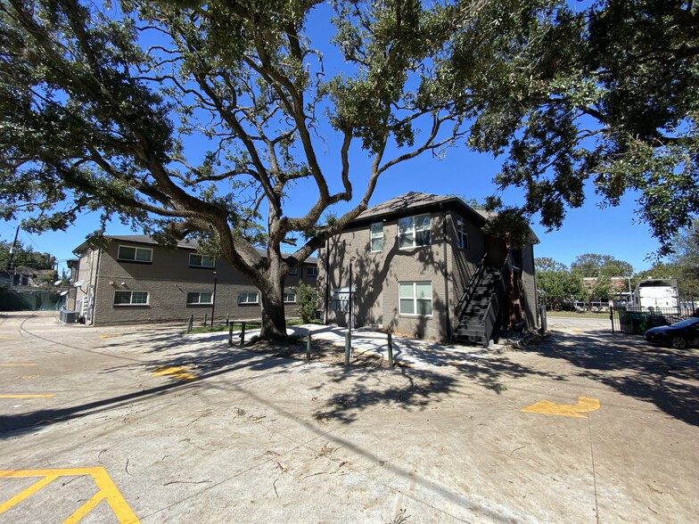 More Photos Of 2508 Southmore Blvd, Houston Apartments For Sale