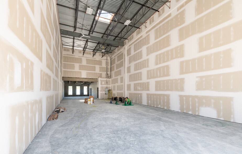 More Photos Of 8650 Dewdney Trunk Rd, Mission Warehouse For Sale