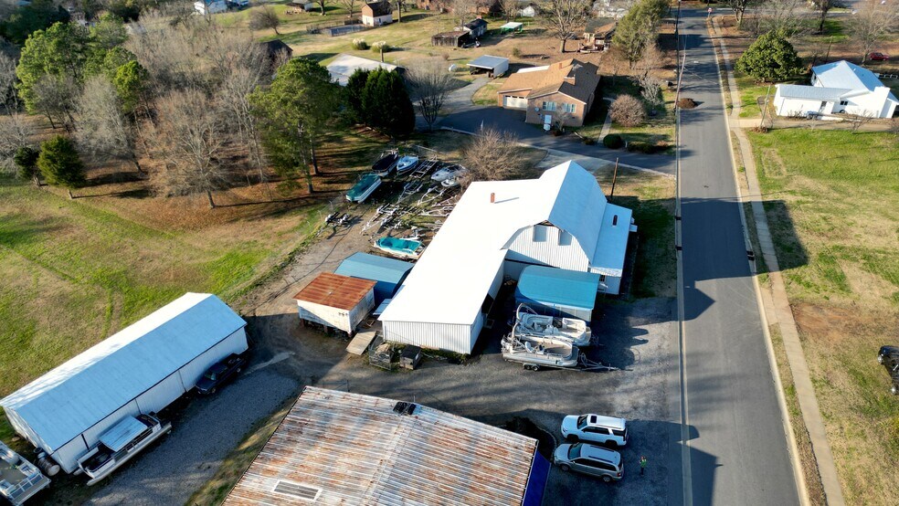 More Photos Of 477 Lytton St, Troutman Manufacturing For Sale