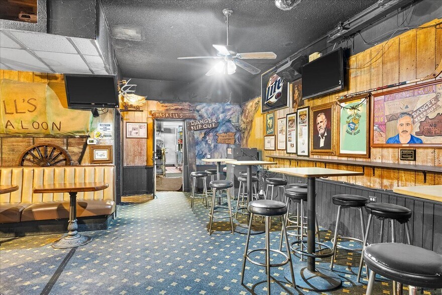 More Photos Of 2400 E 7th St, Long Beach Restaurant For Sale
