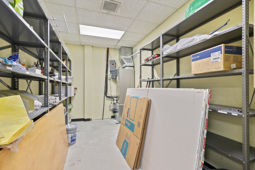 More Photos Of 6545 Normandy Blvd, Jacksonville Storefront Retail Office For Lease