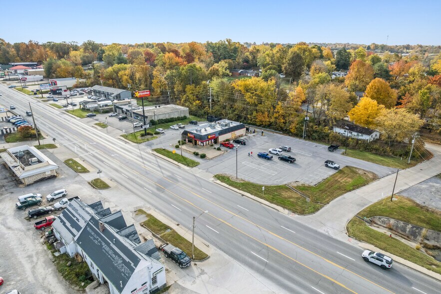 More Photos Of 421 E Jackson Blvd, Jackson Fast Food For Sale