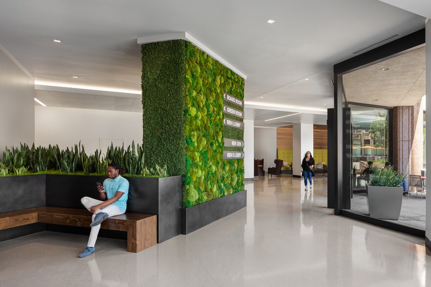 More Photos Of 40 N Central Ave, Phoenix Office For Lease