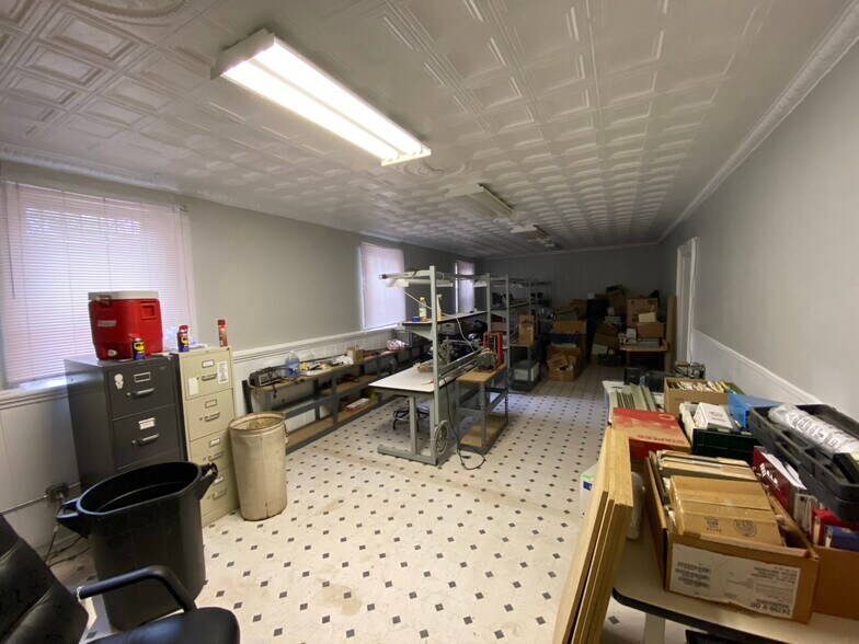 More Photos Of 947 Aisquith St, Baltimore Religious Facility For Sale
