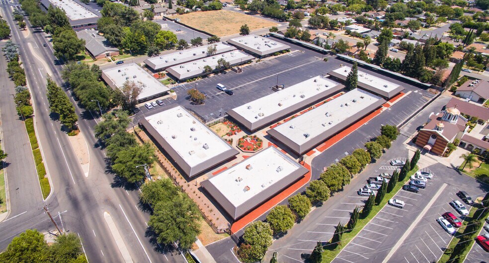 Primary Photo Of 3636 N 1st St, Fresno Unknown For Lease