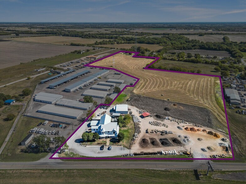More Photos Of 15048 US Highway 75, Van Alstyne Specialty For Lease