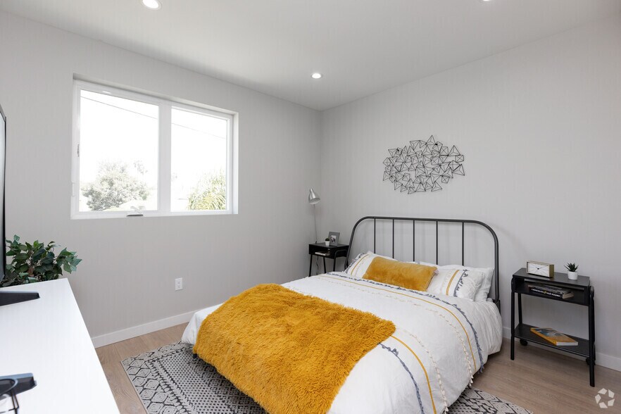 More Photos Of 2234 Crenshaw Blvd, Los Angeles Apartments For Sale