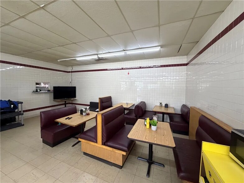 More Photos Of 822 Highway 74, Wesley General Retail For Sale