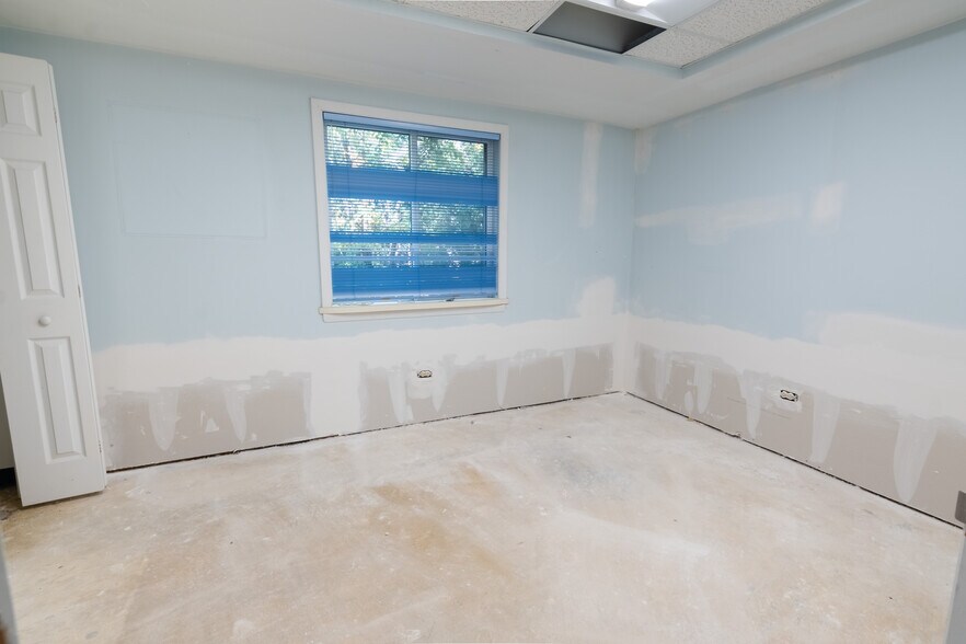 More Photos Of 6600 W College Dr, Palos Heights Medical For Sale