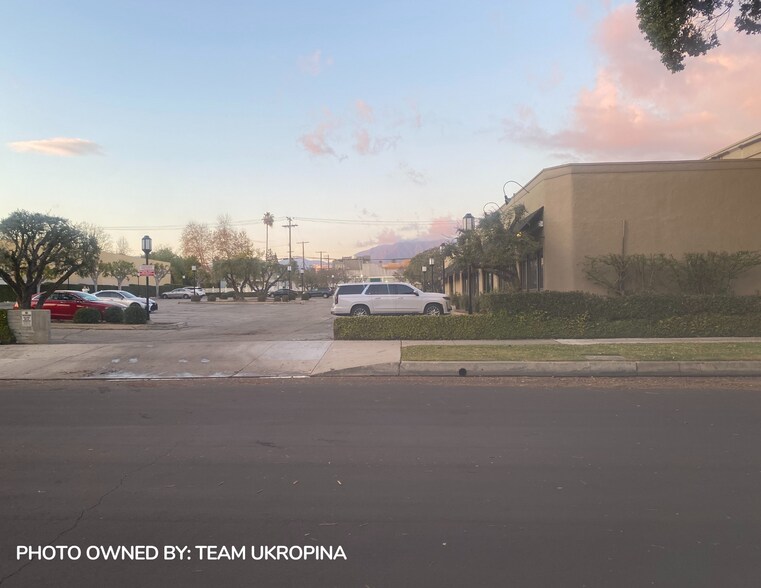More Photos Of 445 S Fair Oaks Ave, Pasadena Medical For Lease