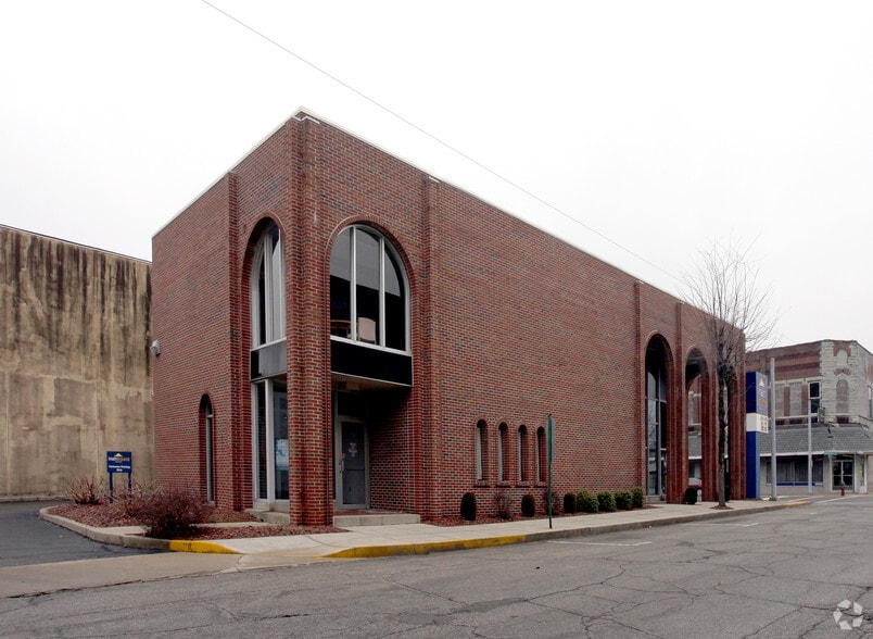 Primary Photo Of 202 N Harrison St, Alexandria Office For Sale