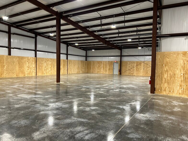 More Photos Of 121 Imperial Ln, Gaffney Warehouse For Lease