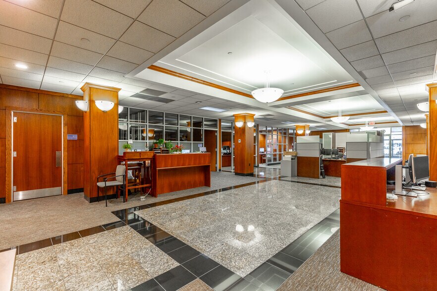 More Photos Of 811 Broad St, Chattanooga Medical For Lease