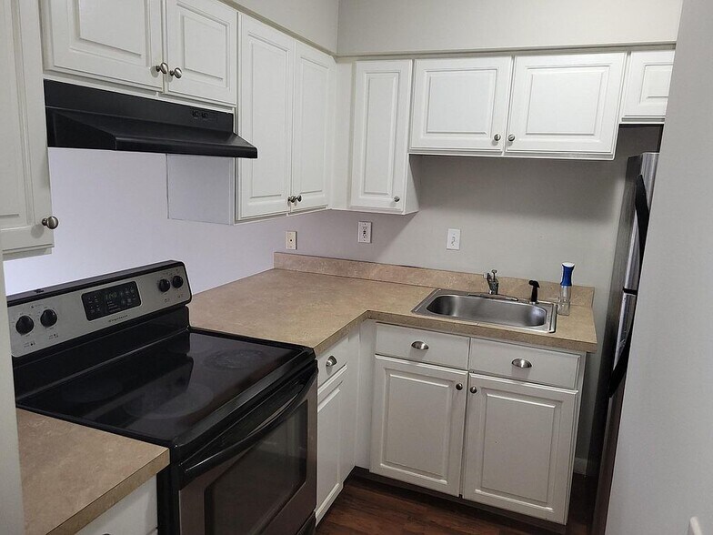 More Photos Of 365 Boston Post Rd, Milford Apartments For Sale