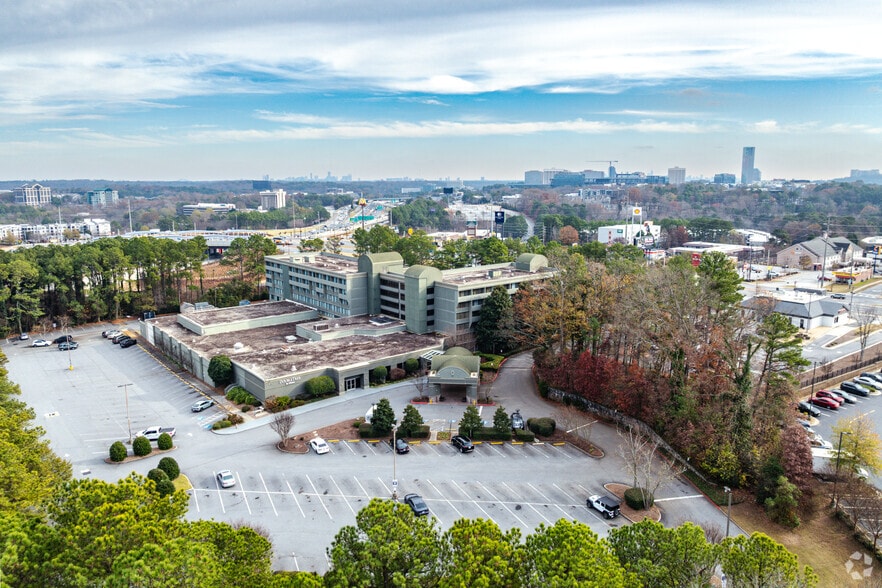 More Photos Of 2055 S Park Pl SE, Atlanta Hotel For Sale