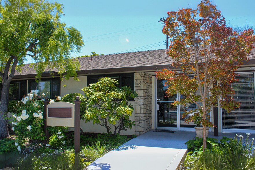 Primary Photo Of 990 W Fremont Ave, Sunnyvale Medical For Lease