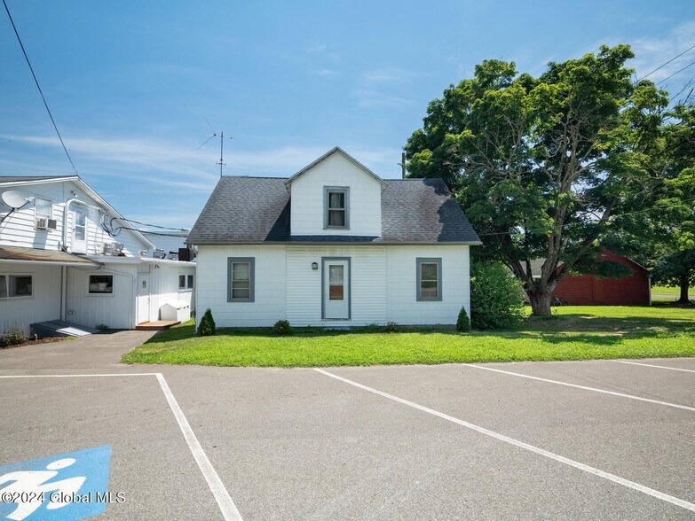 More Photos Of 1006 NY-9H Rt, Ghent Restaurant For Sale