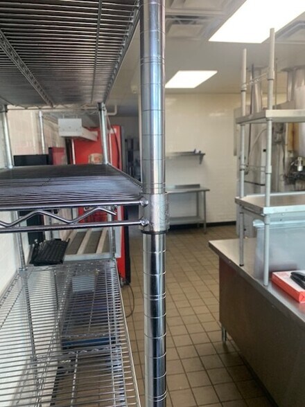 More Photos Of 17140 E Warren Ave, Detroit Fast Food For Sale