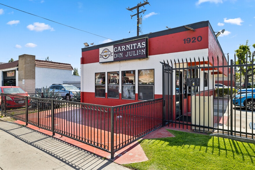 More Photos Of , Santa Ana General Retail For Sale