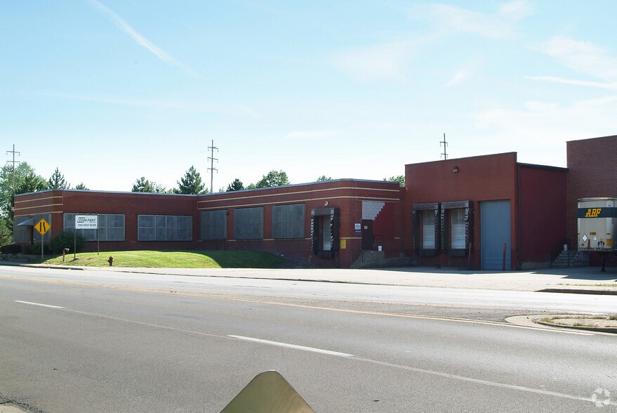 Primary Photo Of 7005 W River Rd S, Elyria Warehouse For Lease