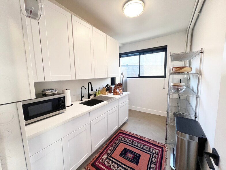 More Photos Of 809 Chapala St, Santa Barbara Loft Creative Space For Lease