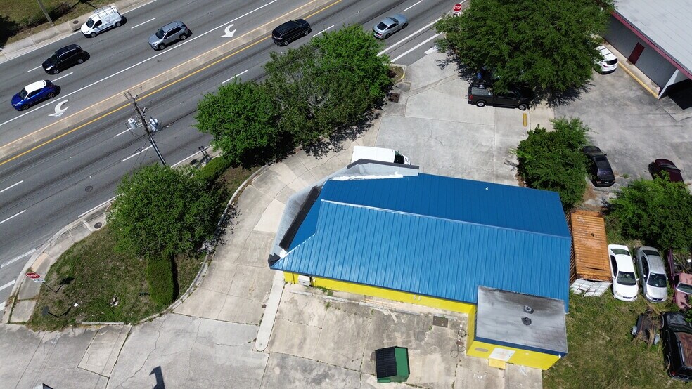 More Photos Of 569 Blanding Blvd, Orange Park Freestanding For Sale