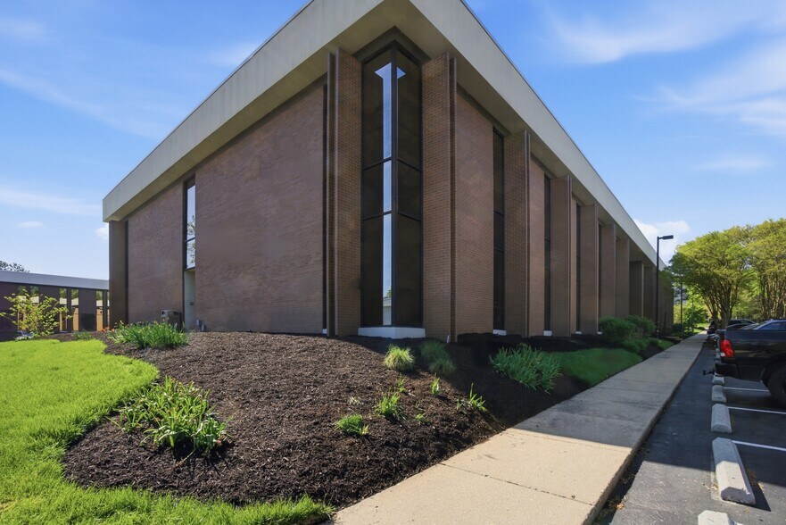 More Photos Of 1603 Santa Rosa Rd, Richmond Medical For Sale