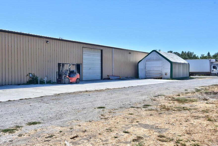 More Photos Of 4770 Occidental Rd, Santa Rosa Light Distribution For Sale