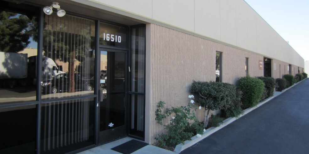 Primary Photo Of 16508-16526 Arminta St, Van Nuys Warehouse For Lease