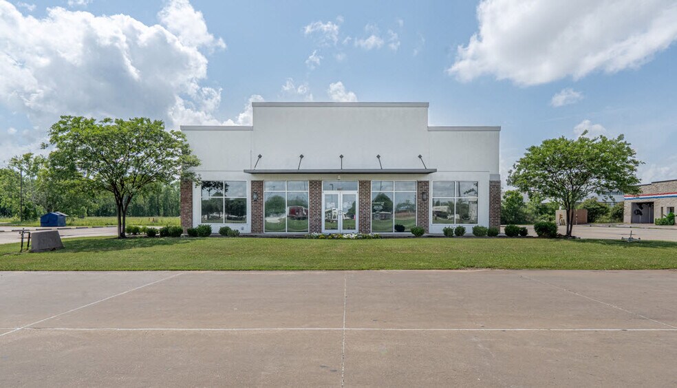 More Photos Of 6507 Coliseum Blvd, Alexandria Medical For Lease