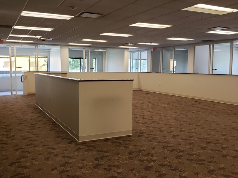 More Photos Of 3131 Spring Grove Ave, Cincinnati Warehouse For Lease