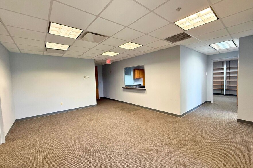 More Photos Of 1 Post Rd, Fairfield Office For Lease
