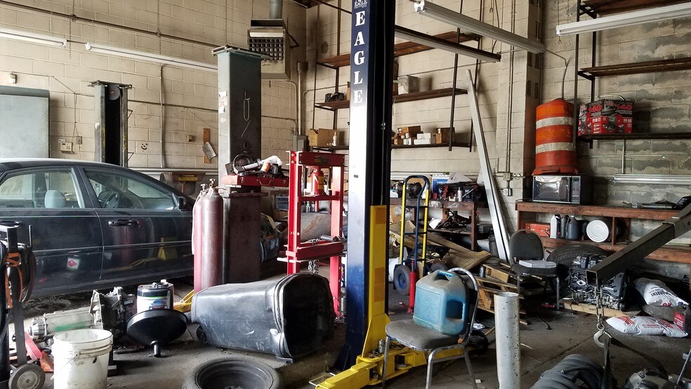 418 N Queen St, Kinston, NC 28501 Auto Repair For Sale