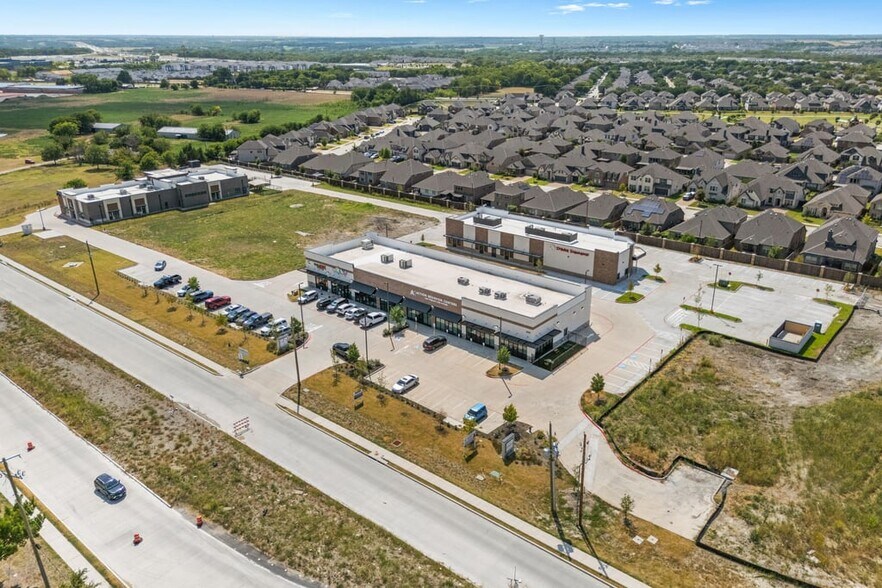 More Photos Of 2111 McKinney St, Melissa Freestanding For Sale