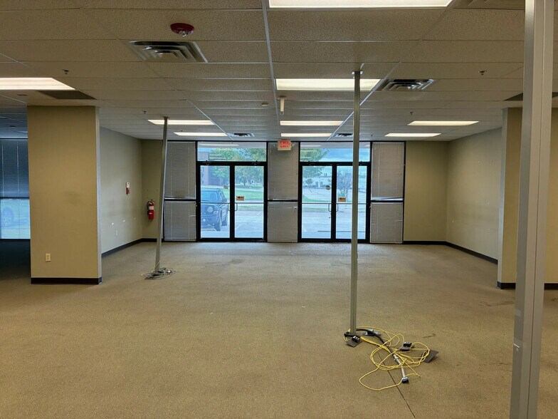 More Photos Of 9210 S Western Ave, Oklahoma City Office For Lease