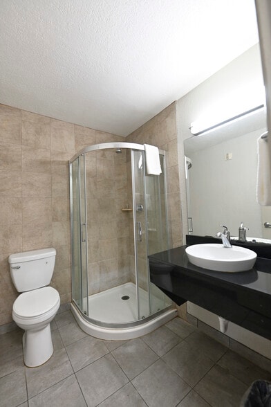 More Photos Of 138 W White, San Antonio Hotel For Sale