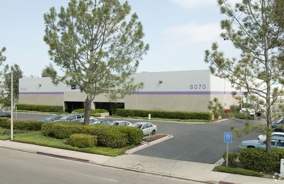 More Photos Of 8070 Arjons Dr, San Diego Warehouse For Lease